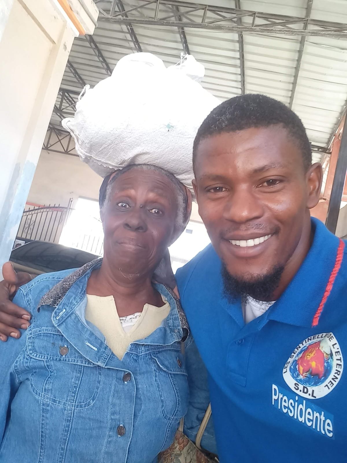 Distribution des kits alimentaire